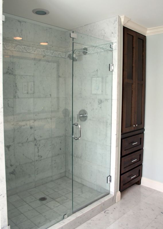 Minimalist Shower Space
